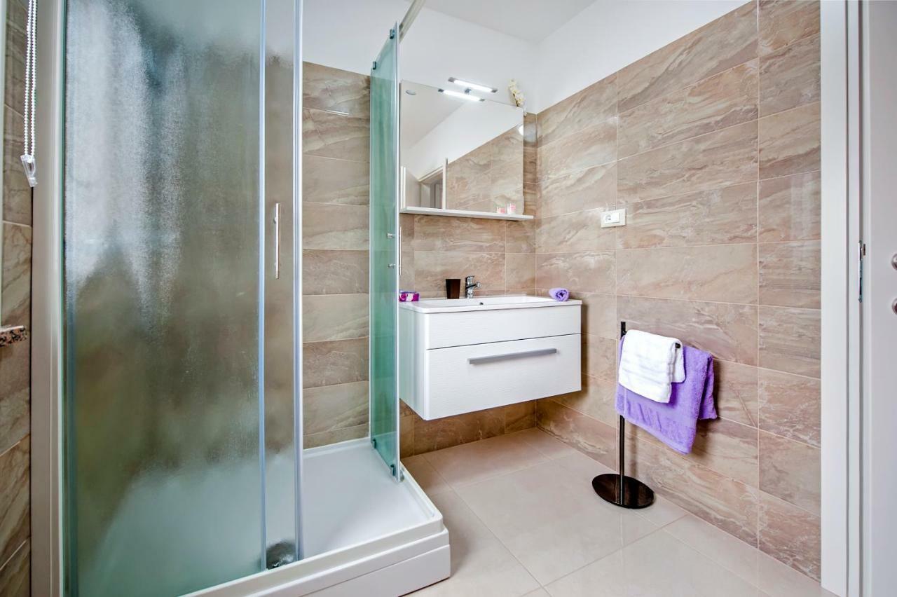 Apartman Sonata Rovigno Esterno foto