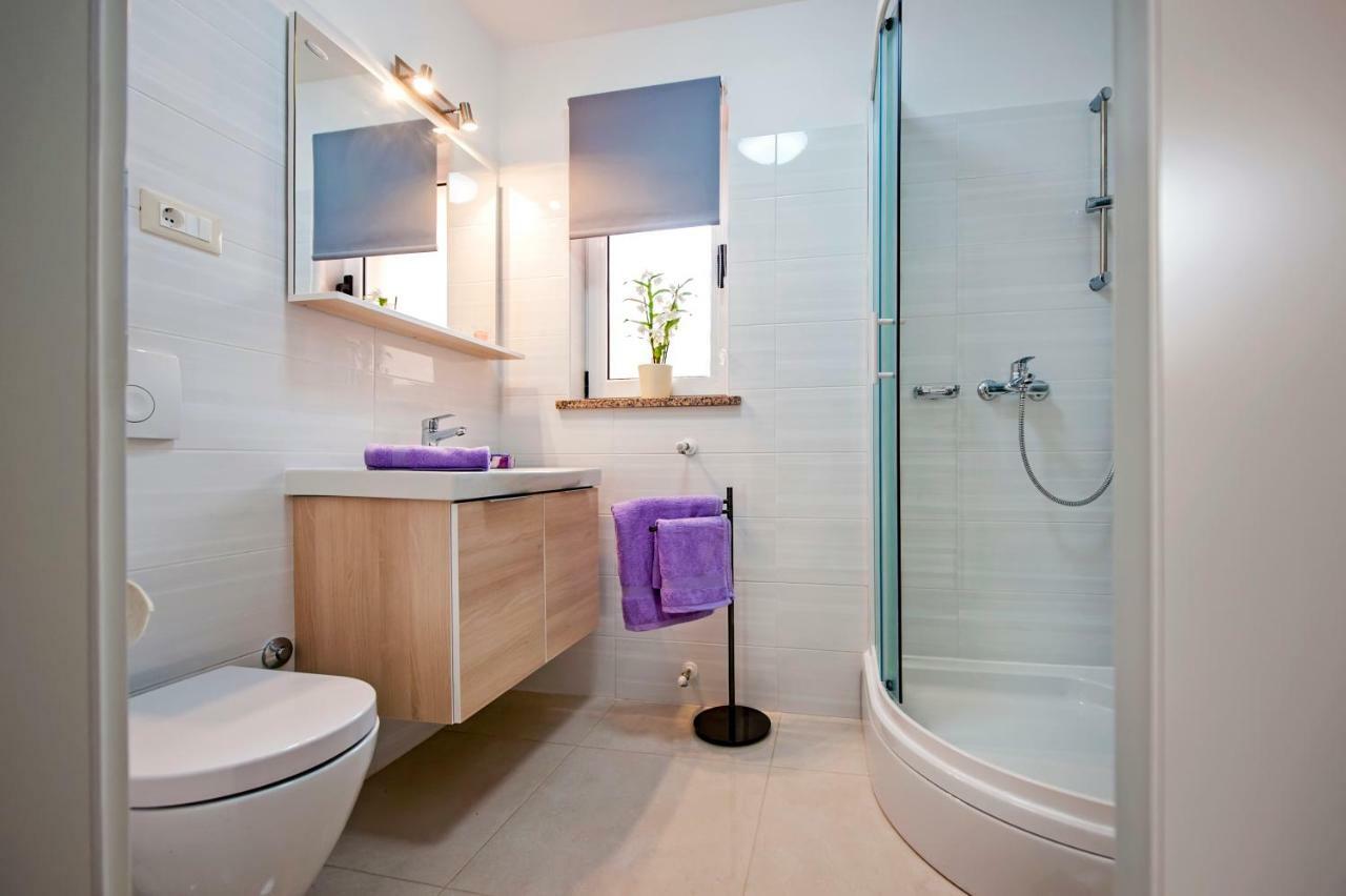 Apartman Sonata Rovigno Esterno foto