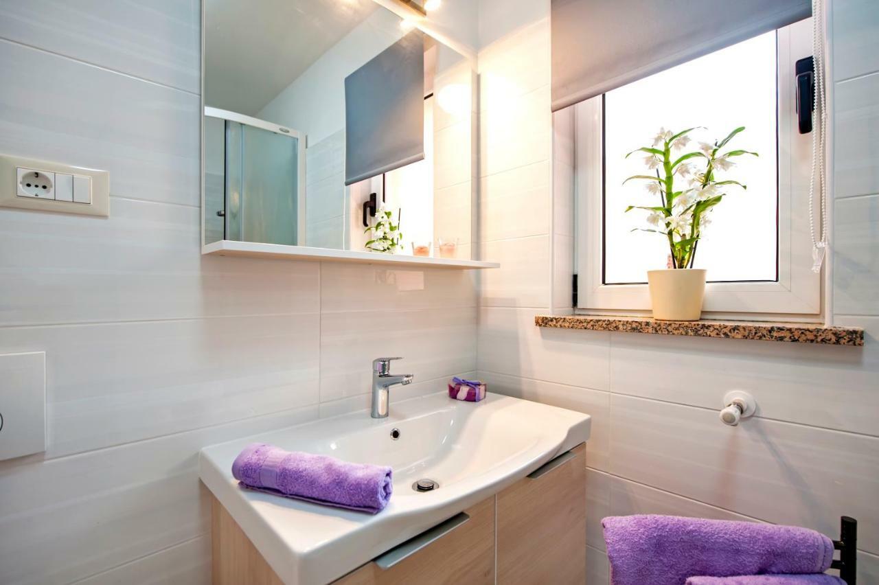 Apartman Sonata Rovigno Esterno foto