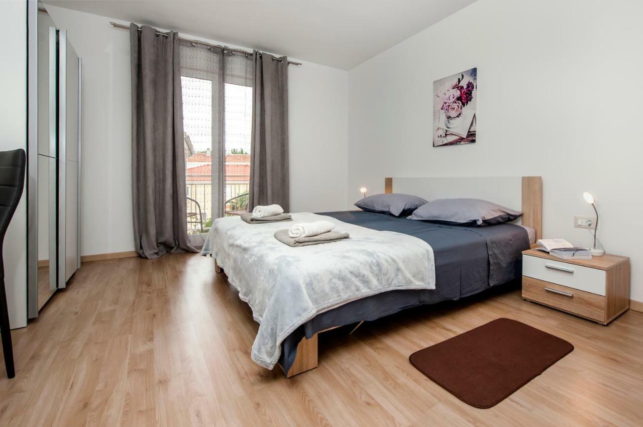Apartman Sonata Rovigno Esterno foto