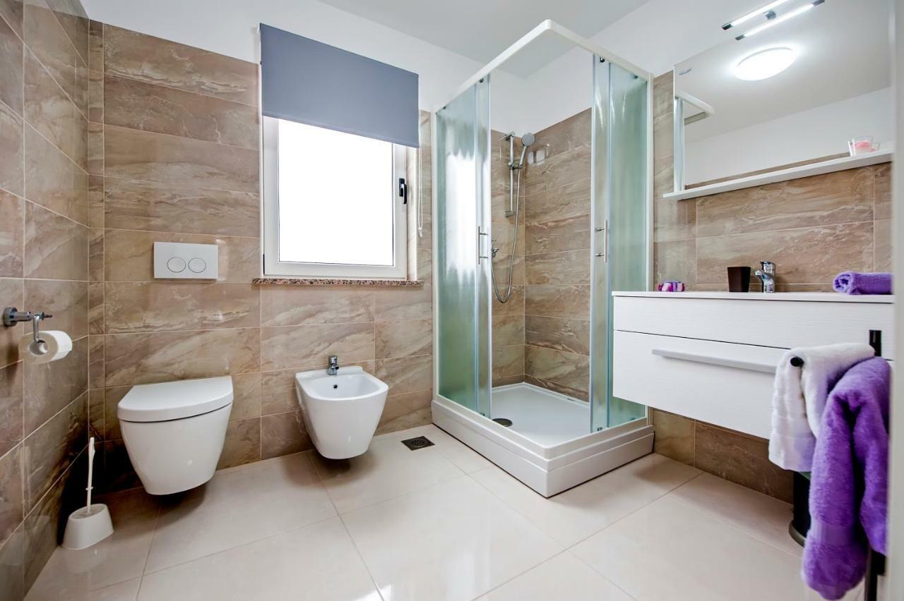 Apartman Sonata Rovigno Esterno foto