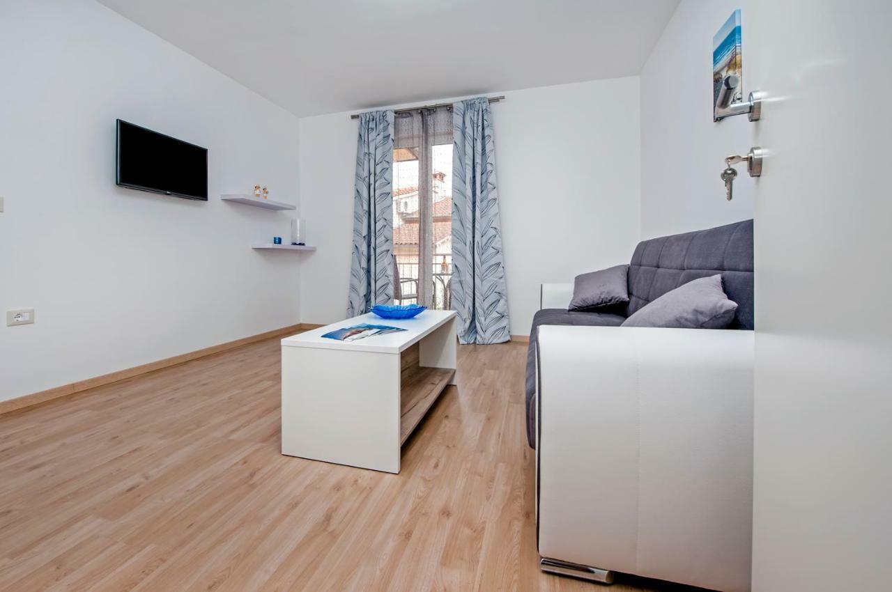 Apartman Sonata Rovigno Esterno foto