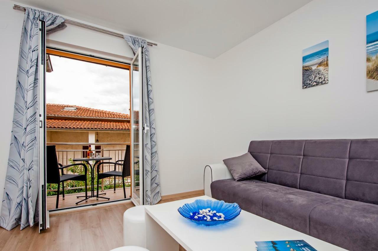 Apartman Sonata Rovigno Esterno foto